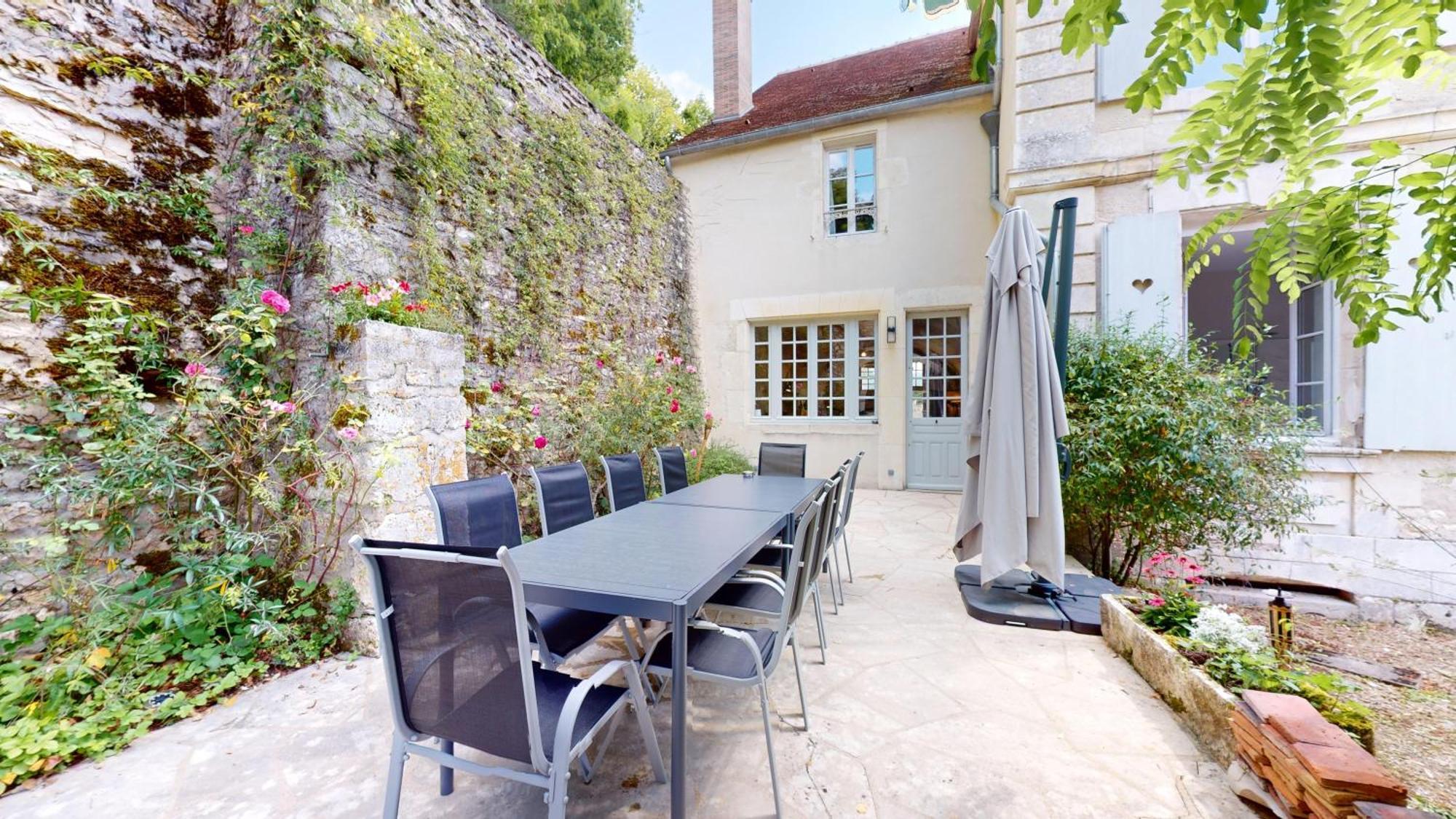 Gite Chateau Du Colombier - Piscine Chauffee Villa Mailly-le-Chateau Exterior photo