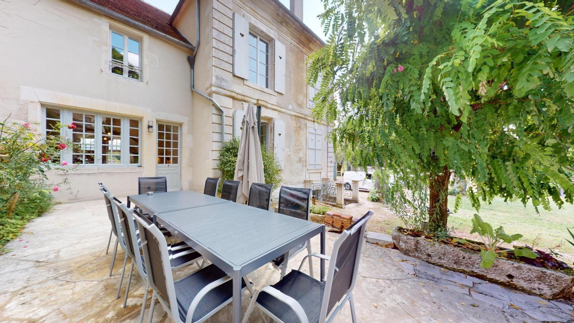 Gite Chateau Du Colombier - Piscine Chauffee Villa Mailly-le-Chateau Exterior photo