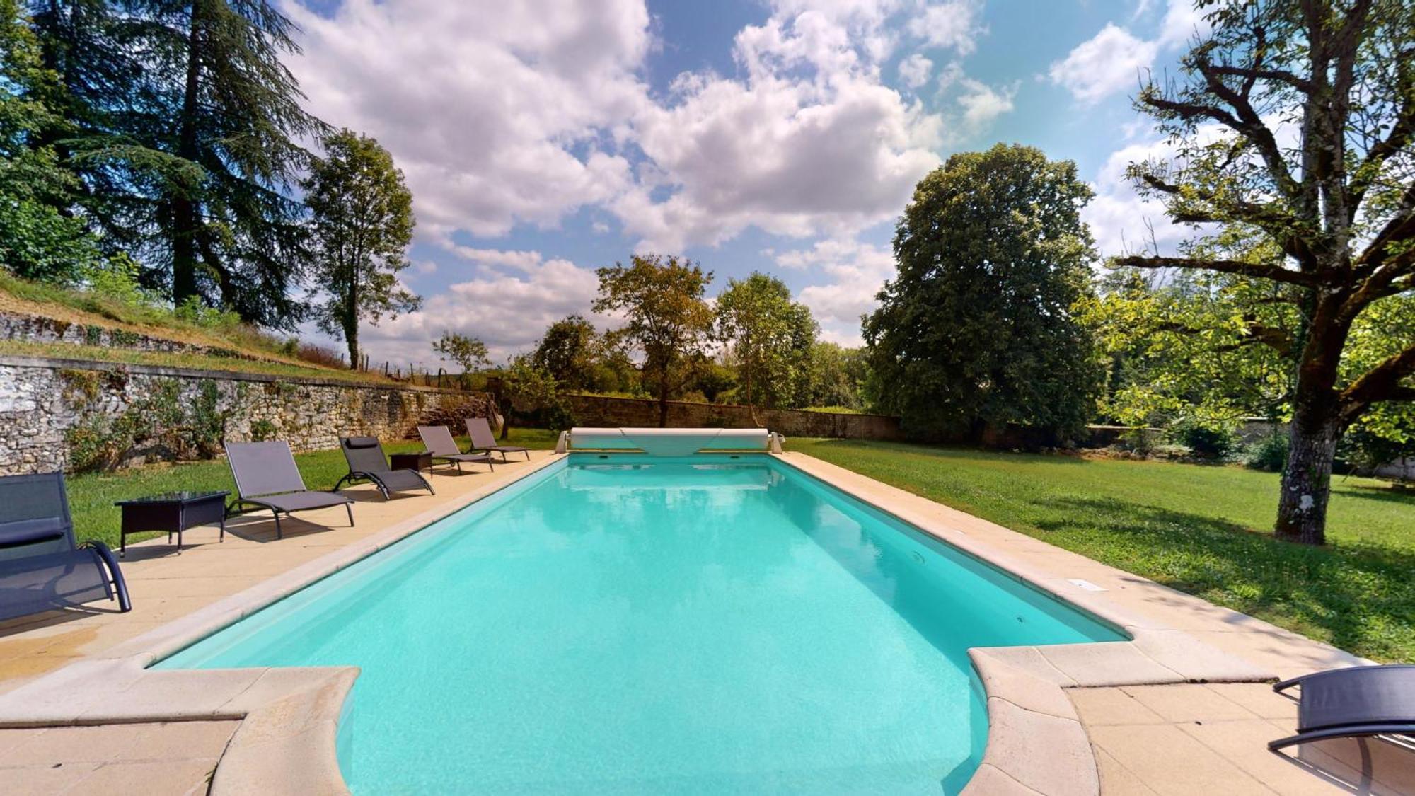 Gite Chateau Du Colombier - Piscine Chauffee Villa Mailly-le-Chateau Exterior photo